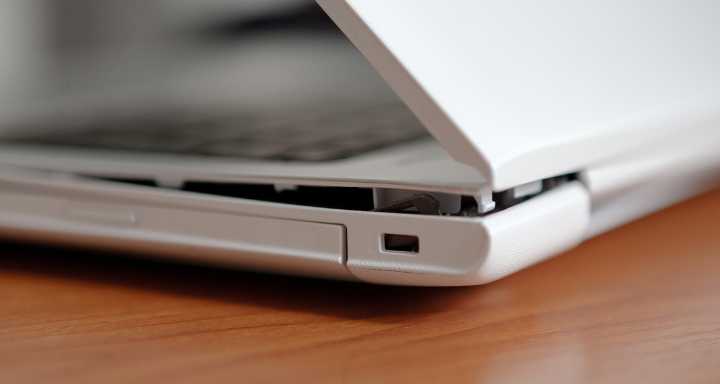 hinge repair in Kathmandu- Guru Computer Solution
